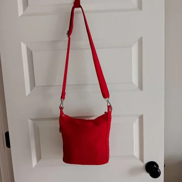 Vera Bradley True Red Quilted Crossbody Bag - Picture 5 of 5